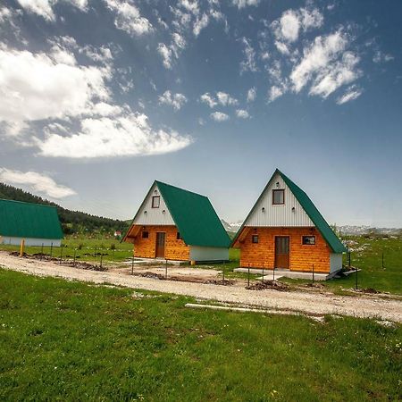 Family Houses Pleme Жабляк Экстерьер фото